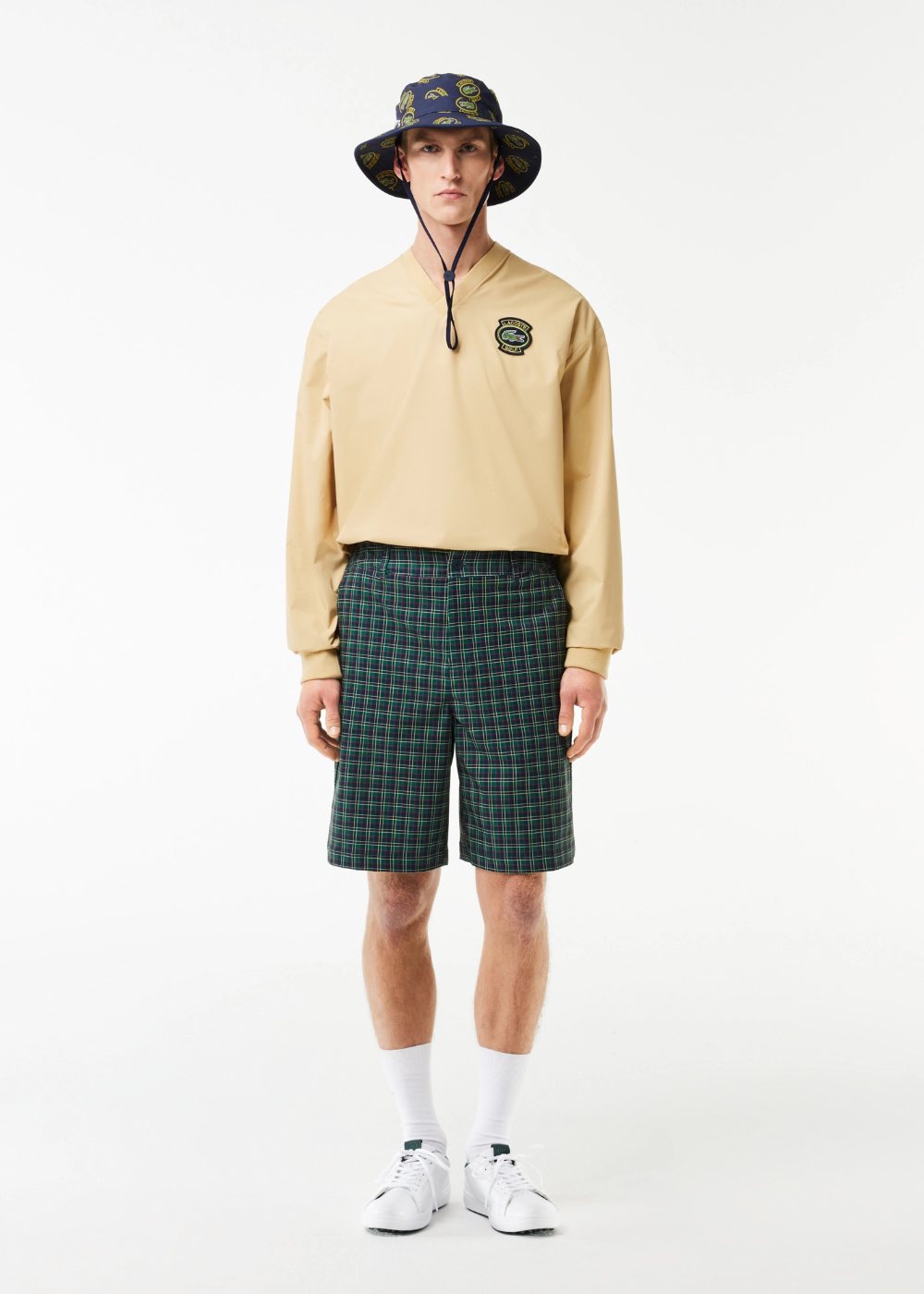 Short Lacoste golf